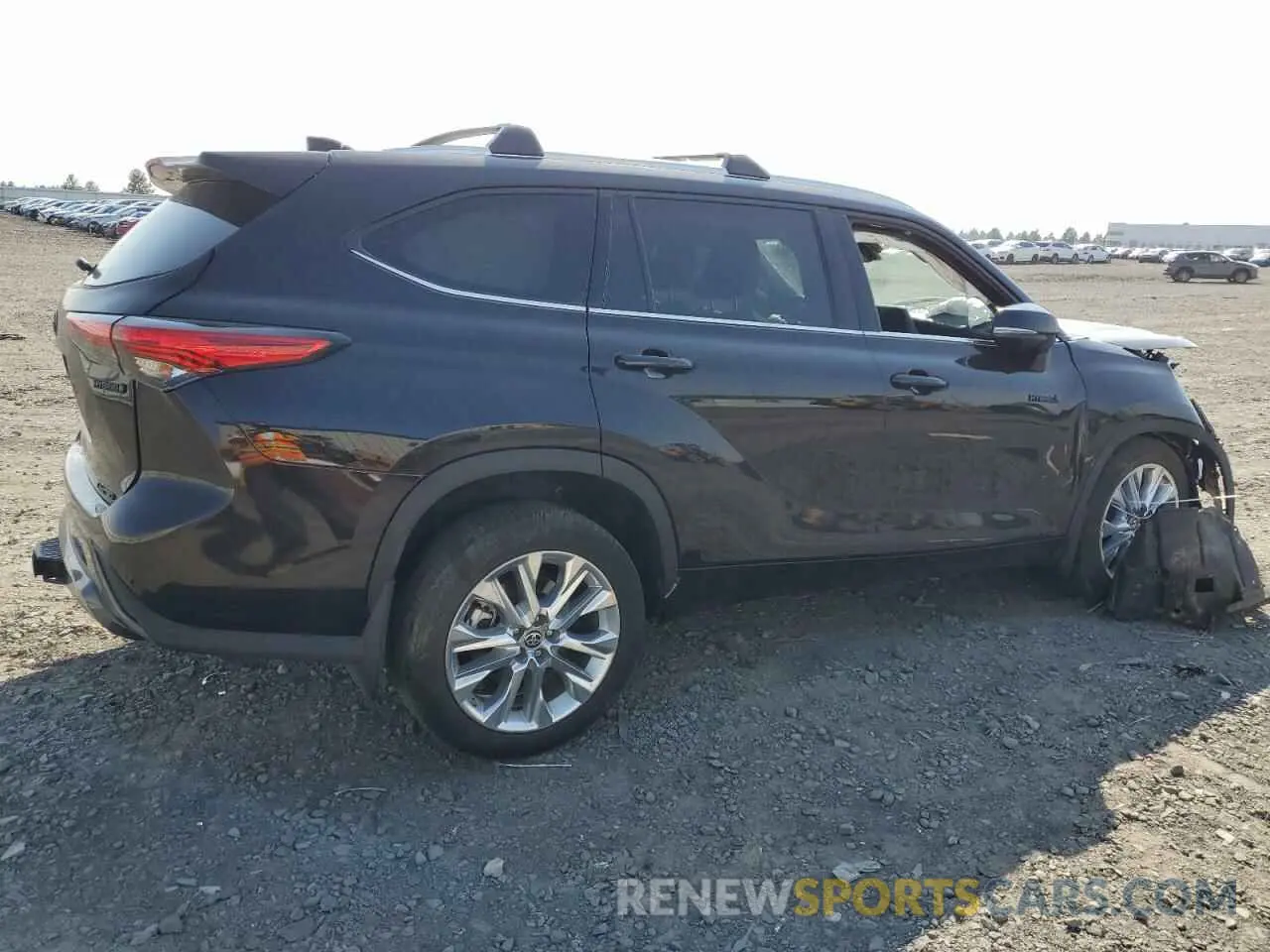 3 Photograph of a damaged car 5TDDBRCH9MS058547 TOYOTA HIGHLANDER 2021
