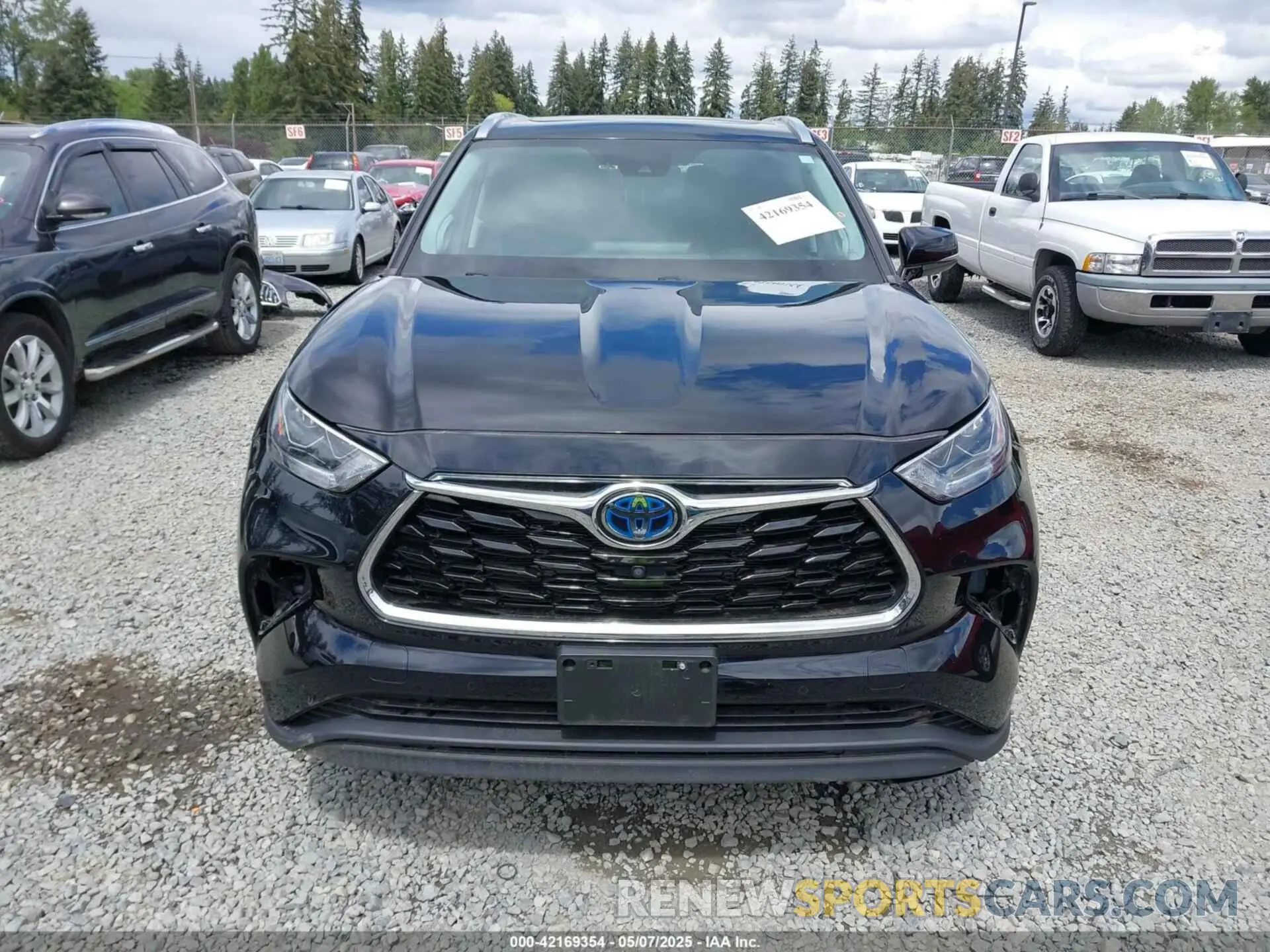 12 Photograph of a damaged car 5TDDBRCH9MS531122 TOYOTA HIGHLANDER 2021