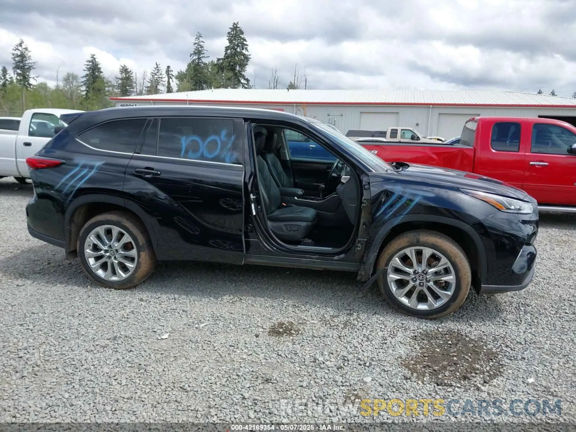 13 Photograph of a damaged car 5TDDBRCH9MS531122 TOYOTA HIGHLANDER 2021