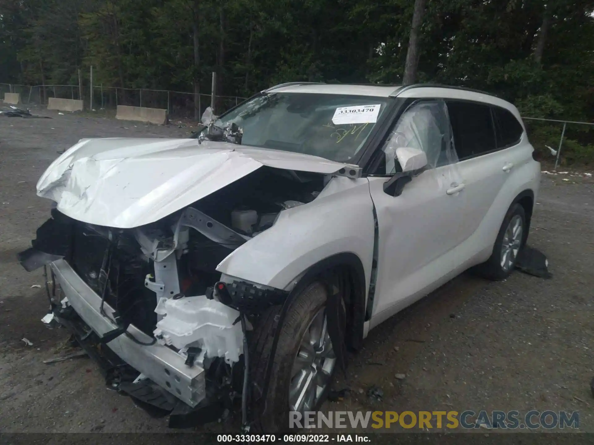 2 Photograph of a damaged car 5TDDZRBH0MS063438 TOYOTA HIGHLANDER 2021