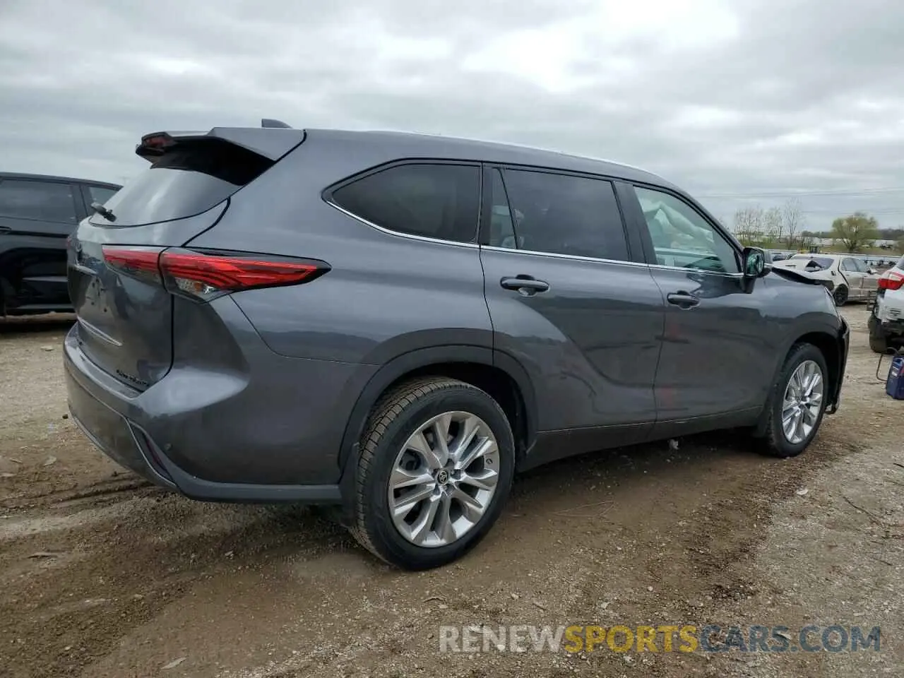 3 Photograph of a damaged car 5TDDZRBH1MS524470 TOYOTA HIGHLANDER 2021