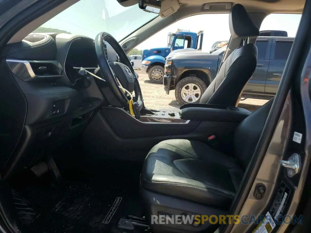 7 Photograph of a damaged car 5TDDZRBH1MS524730 TOYOTA HIGHLANDER 2021