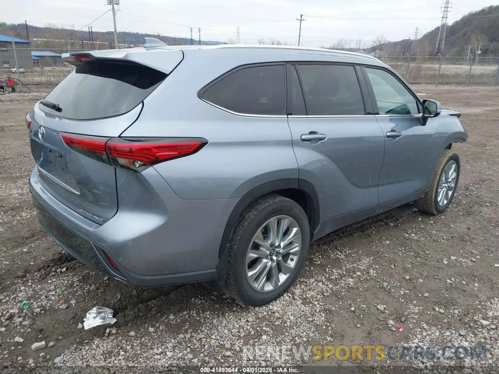 4 Photograph of a damaged car 5TDDZRBH2MS108413 TOYOTA HIGHLANDER 2021