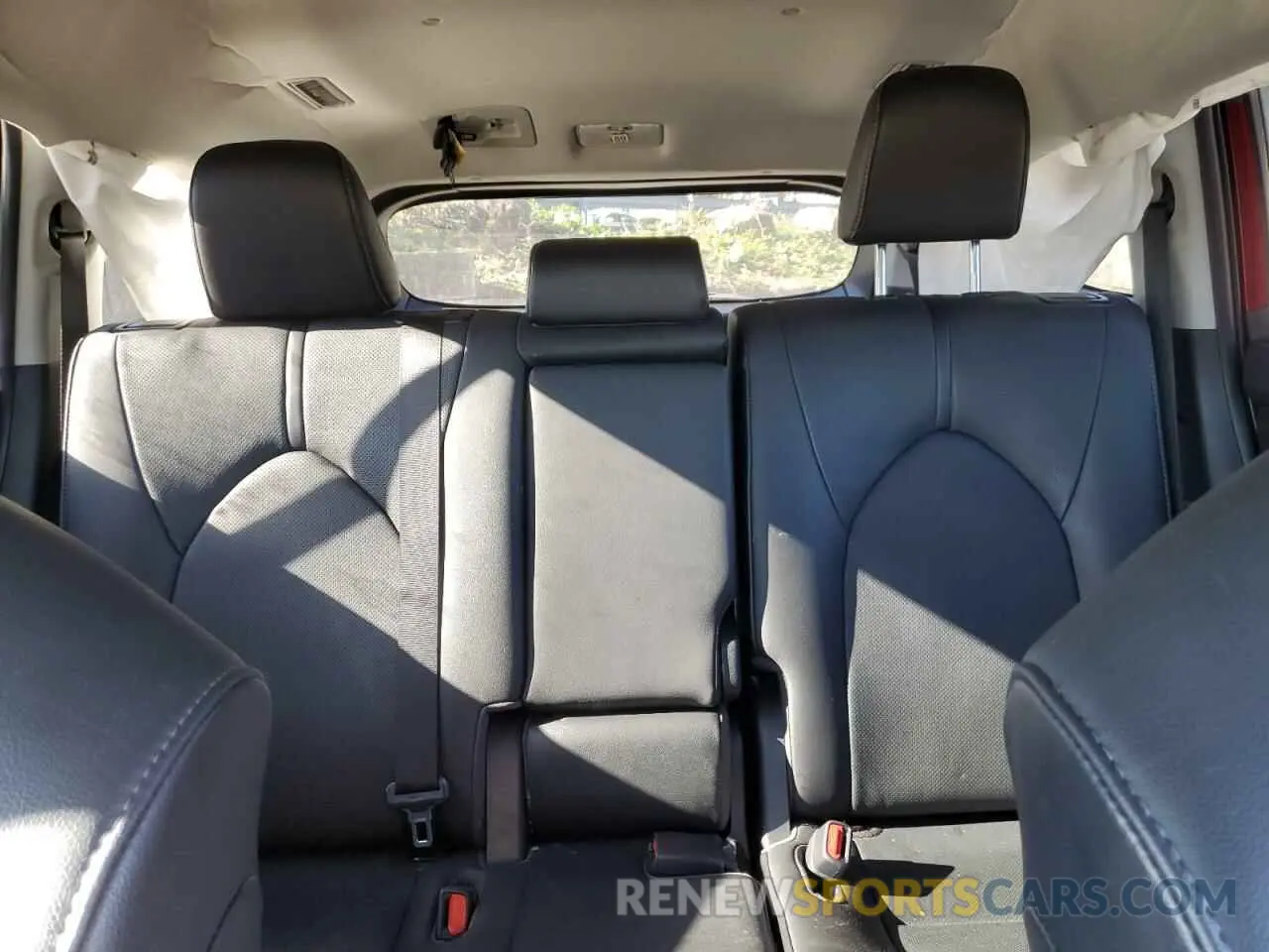 10 Photograph of a damaged car 5TDDZRBH2MS117984 TOYOTA HIGHLANDER 2021