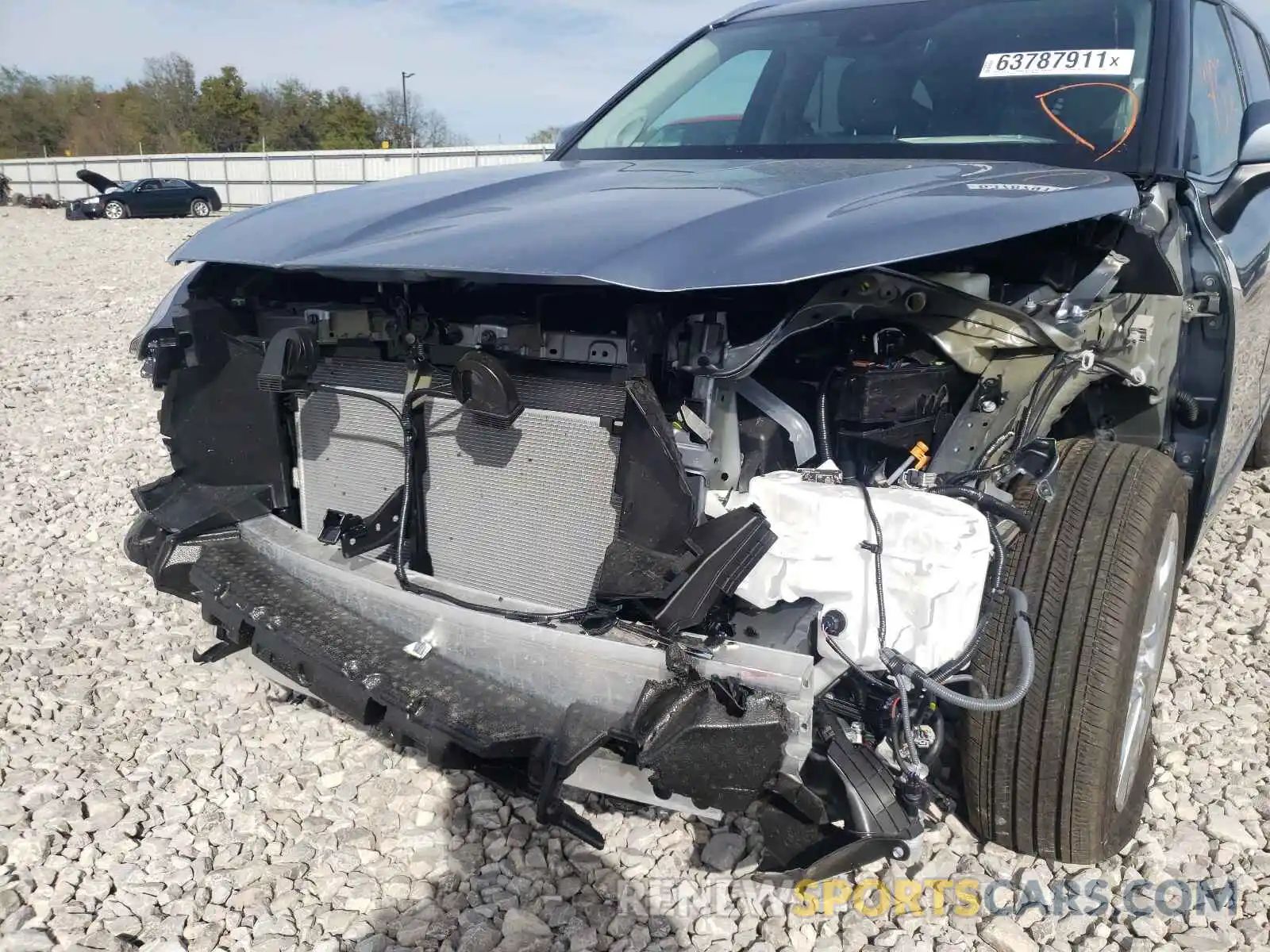 9 Photograph of a damaged car 5TDDZRBH2MS146126 TOYOTA HIGHLANDER 2021