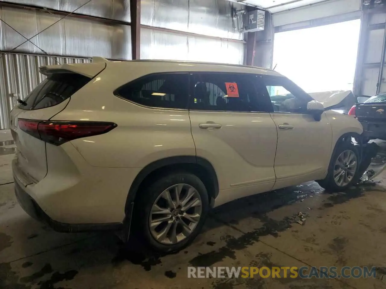 3 Photograph of a damaged car 5TDDZRBH3MS069248 TOYOTA HIGHLANDER 2021