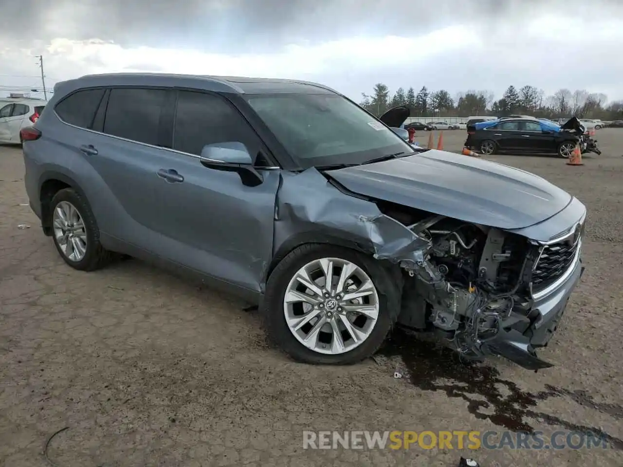 4 Photograph of a damaged car 5TDDZRBH4MS104959 TOYOTA HIGHLANDER 2021