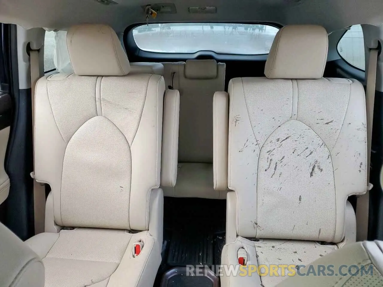 10 Photograph of a damaged car 5TDDZRBH4MS534054 TOYOTA HIGHLANDER 2021