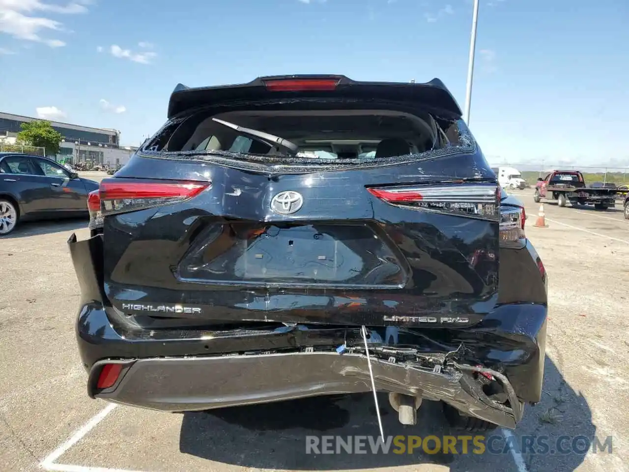 9 Photograph of a damaged car 5TDDZRBH5MS093809 TOYOTA HIGHLANDER 2021