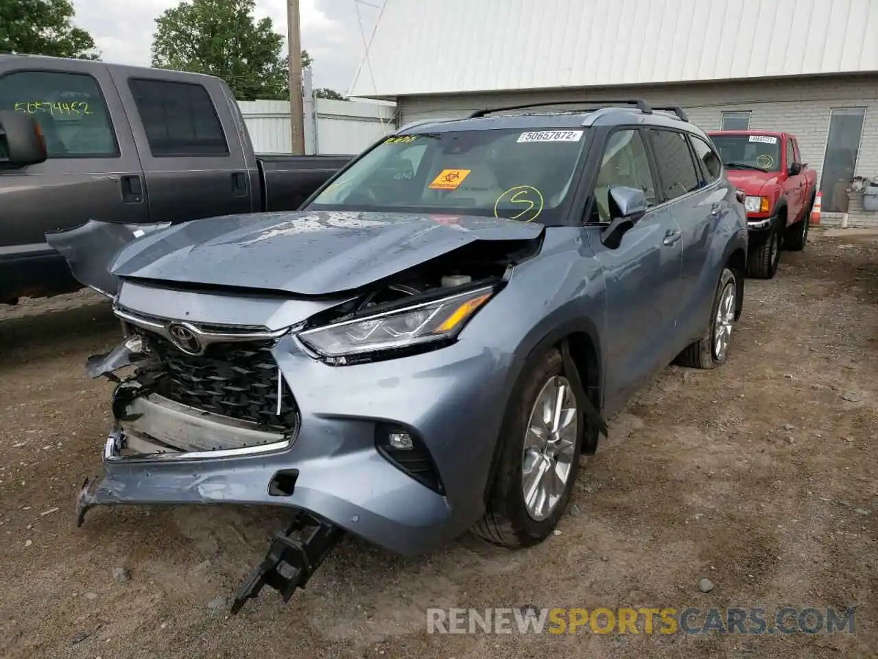 2 Photograph of a damaged car 5TDDZRBH5MS122029 TOYOTA HIGHLANDER 2021