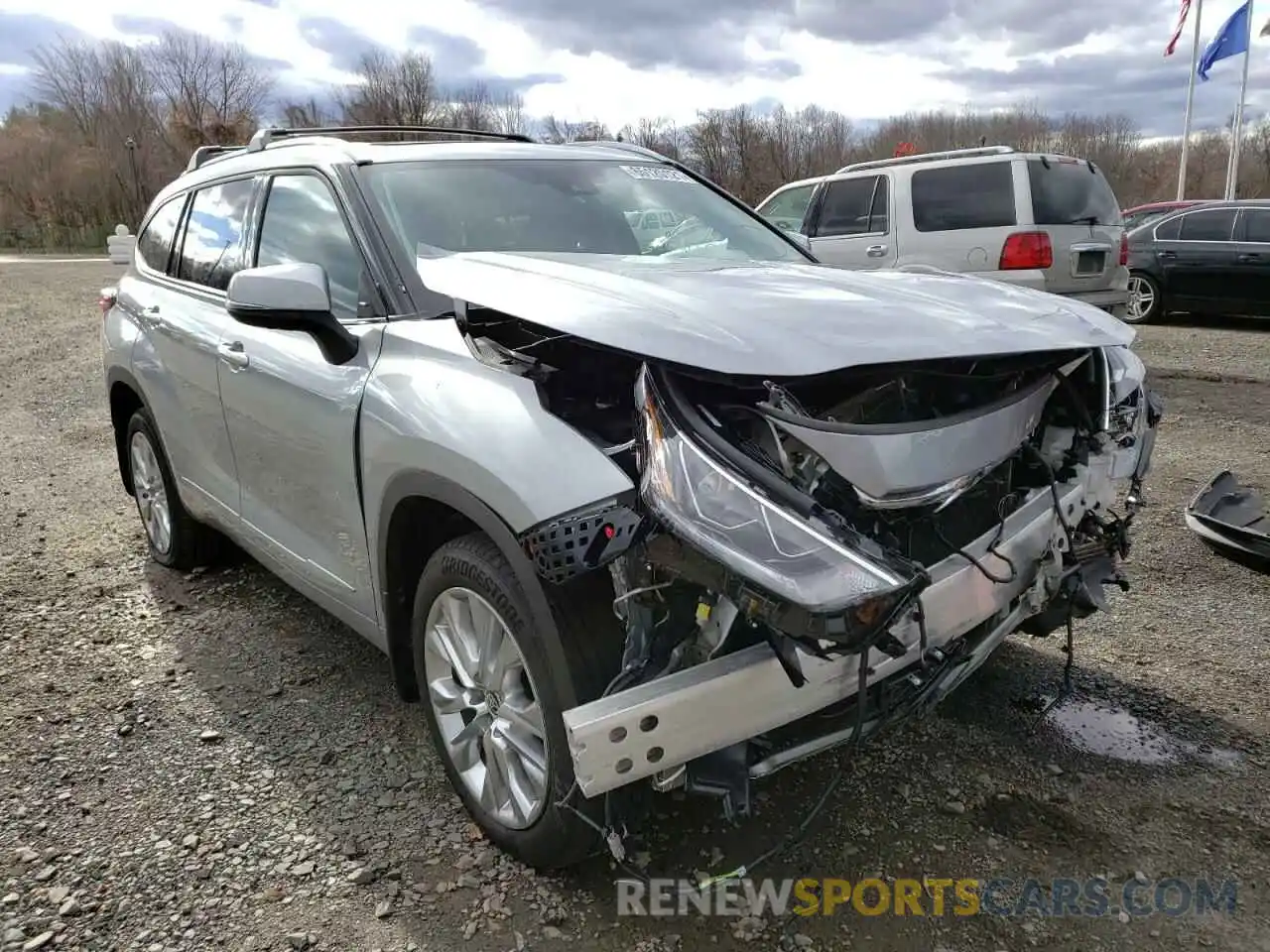 1 Photograph of a damaged car 5TDDZRBH5MS530465 TOYOTA HIGHLANDER 2021