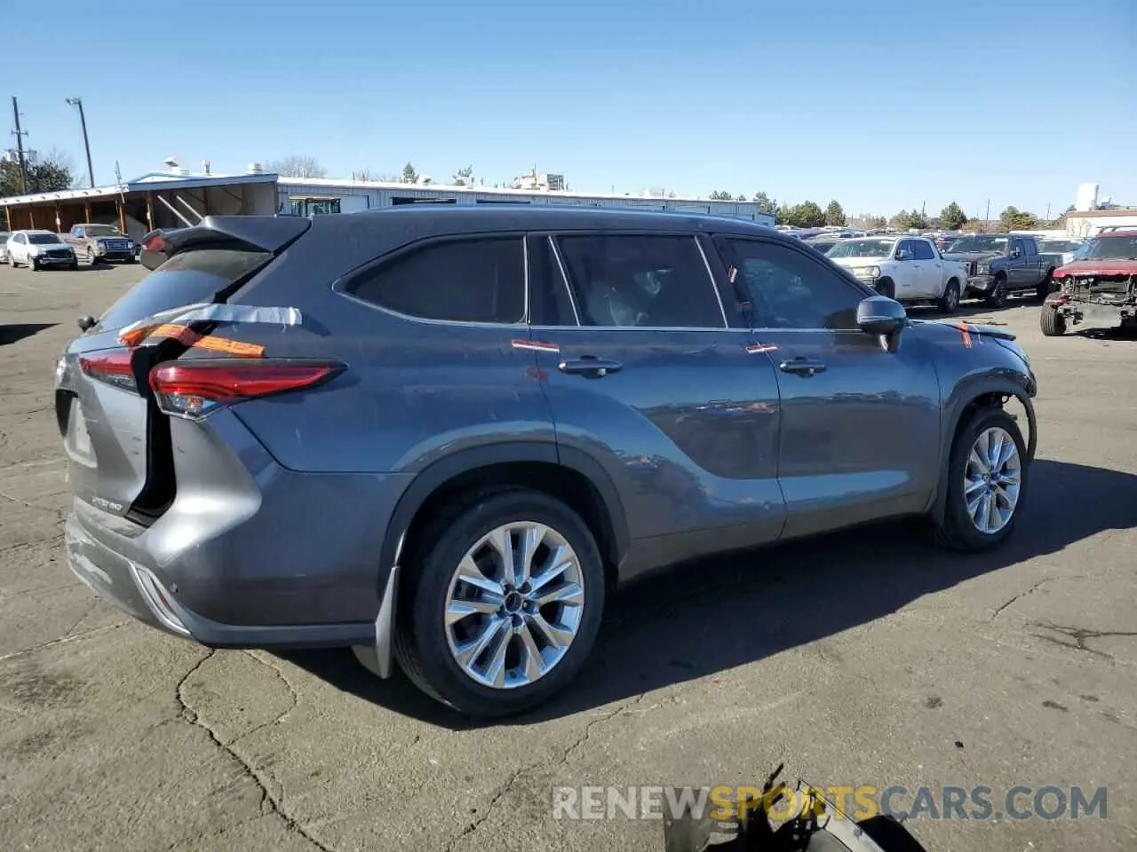 3 Photograph of a damaged car 5TDDZRBH6MS138210 TOYOTA HIGHLANDER 2021
