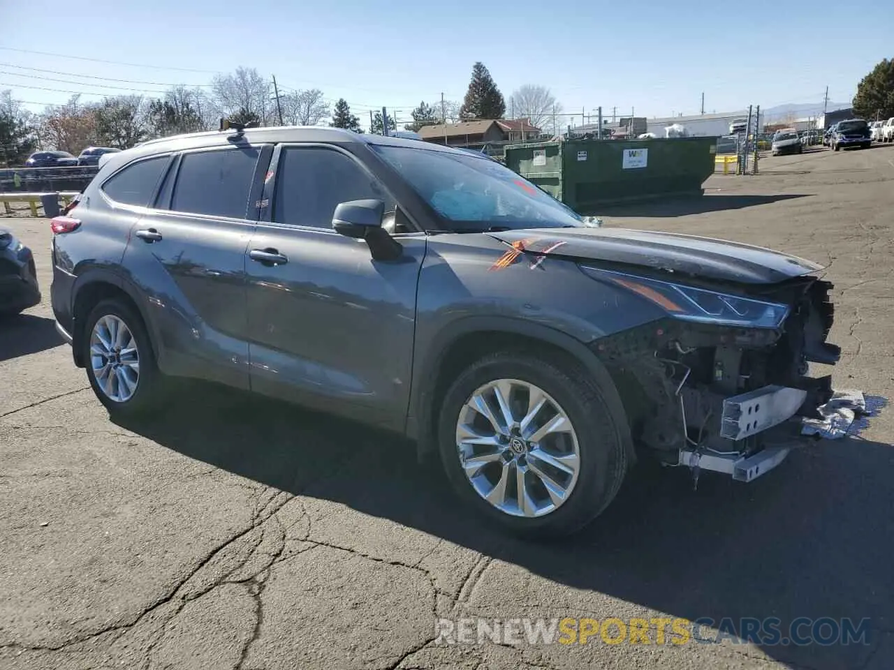 4 Photograph of a damaged car 5TDDZRBH6MS138210 TOYOTA HIGHLANDER 2021