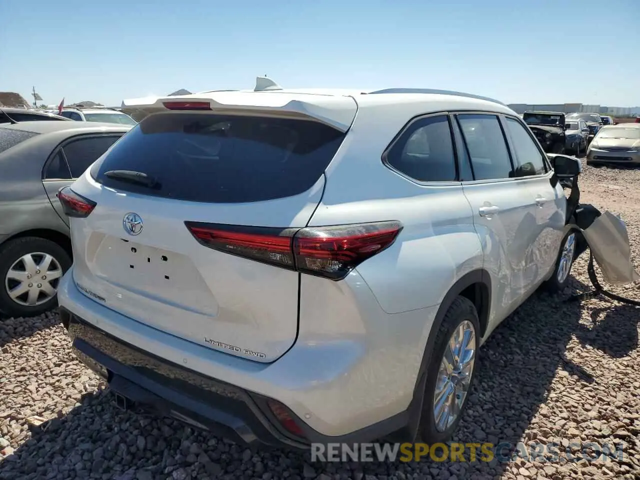 3 Photograph of a damaged car 5TDDZRBH8MS117634 TOYOTA HIGHLANDER 2021