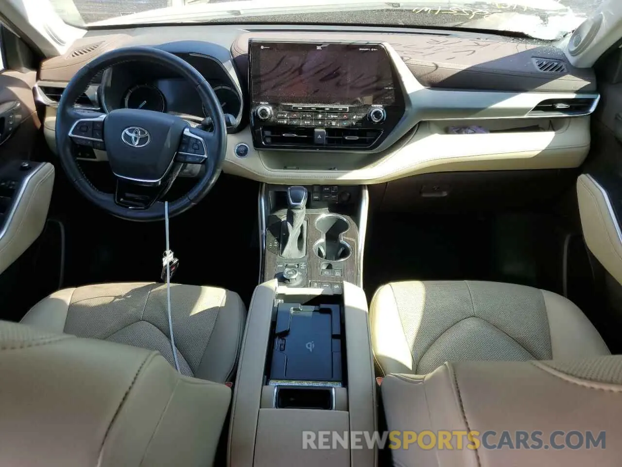 8 Photograph of a damaged car 5TDDZRBH8MS117634 TOYOTA HIGHLANDER 2021
