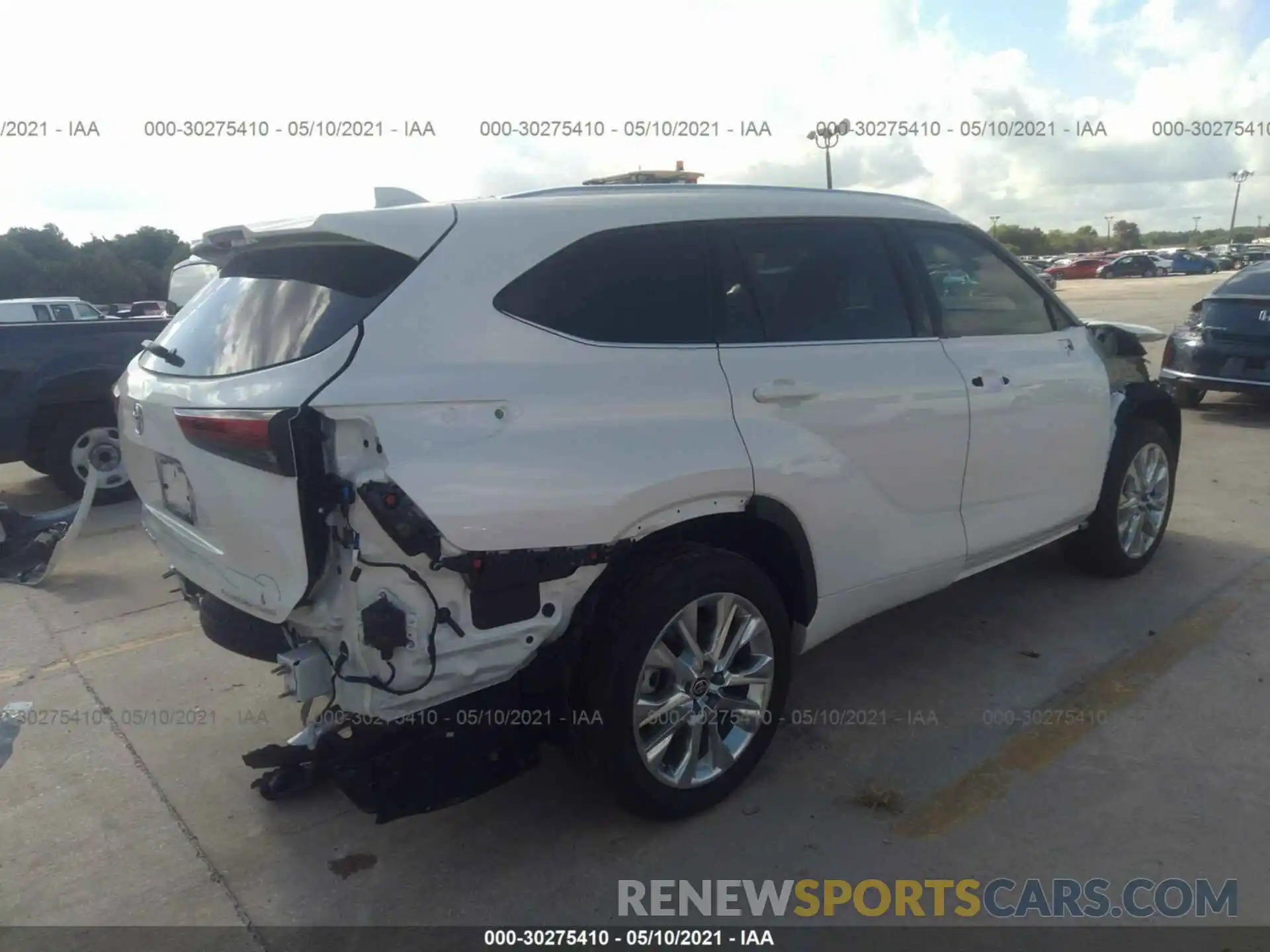 4 Photograph of a damaged car 5TDDZRBH8MS531402 TOYOTA HIGHLANDER 2021