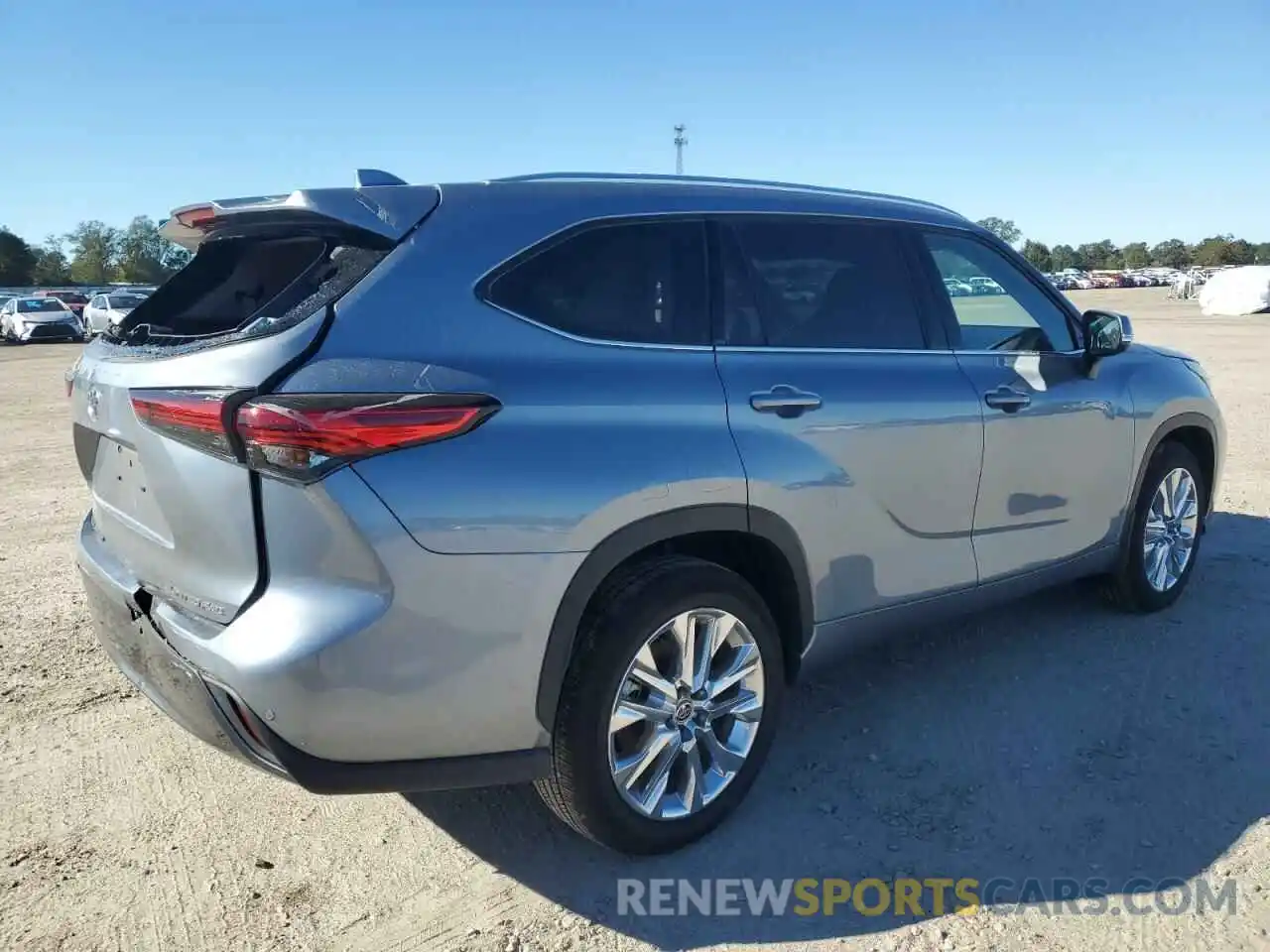 3 Photograph of a damaged car 5TDDZRBH9MS111826 TOYOTA HIGHLANDER 2021