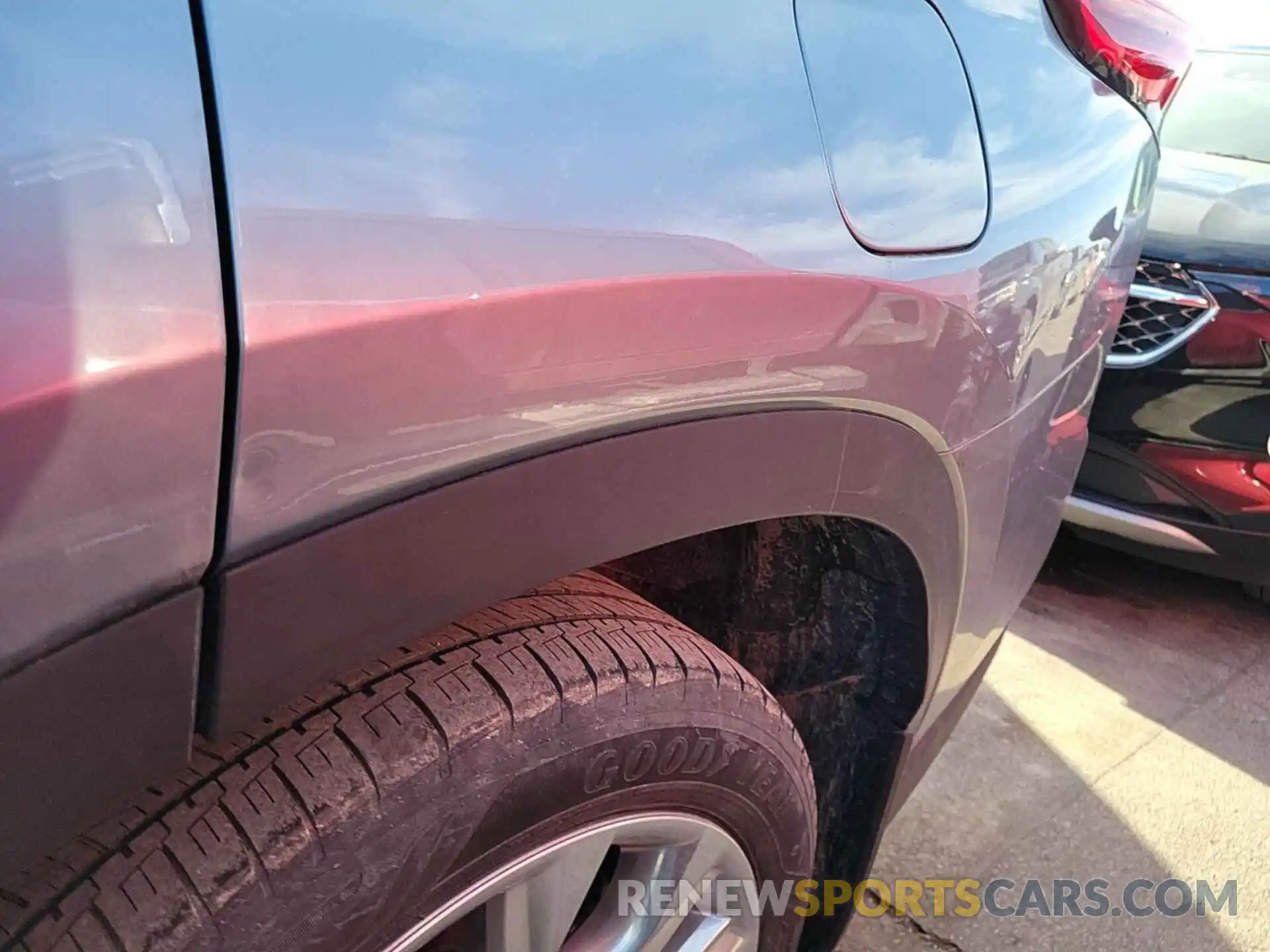 29 Photograph of a damaged car 5TDDZRBH9MS133003 TOYOTA HIGHLANDER 2021