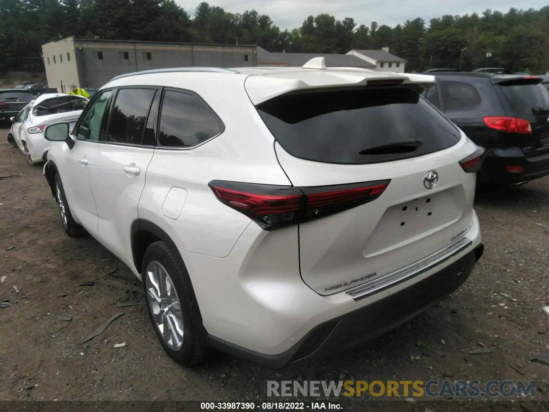 3 Photograph of a damaged car 5TDDZRBH9MS533580 TOYOTA HIGHLANDER 2021