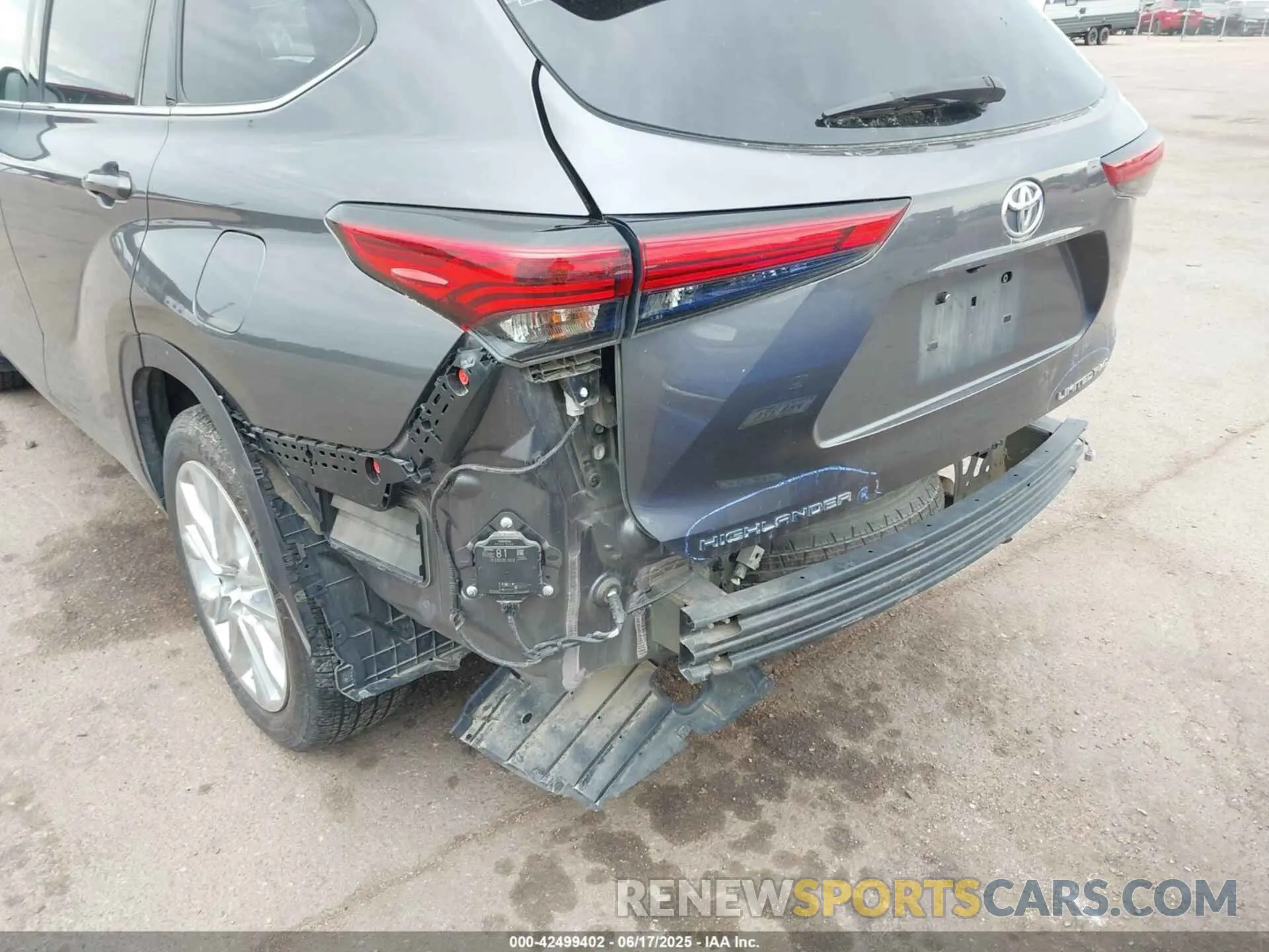 6 Photograph of a damaged car 5TDDZRBH9MS540657 TOYOTA HIGHLANDER 2021