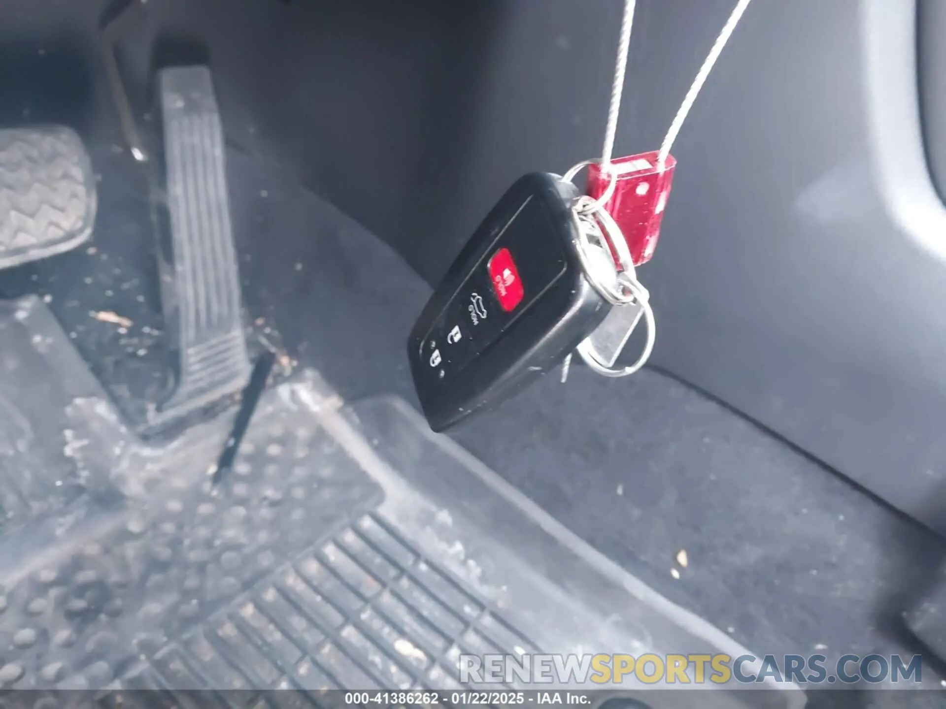 11 Photograph of a damaged car 5TDDZRBHXMS110992 TOYOTA HIGHLANDER 2021