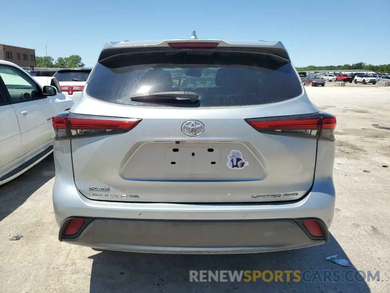 6 Photograph of a damaged car 5TDDZRBHXMS528551 TOYOTA HIGHLANDER 2021