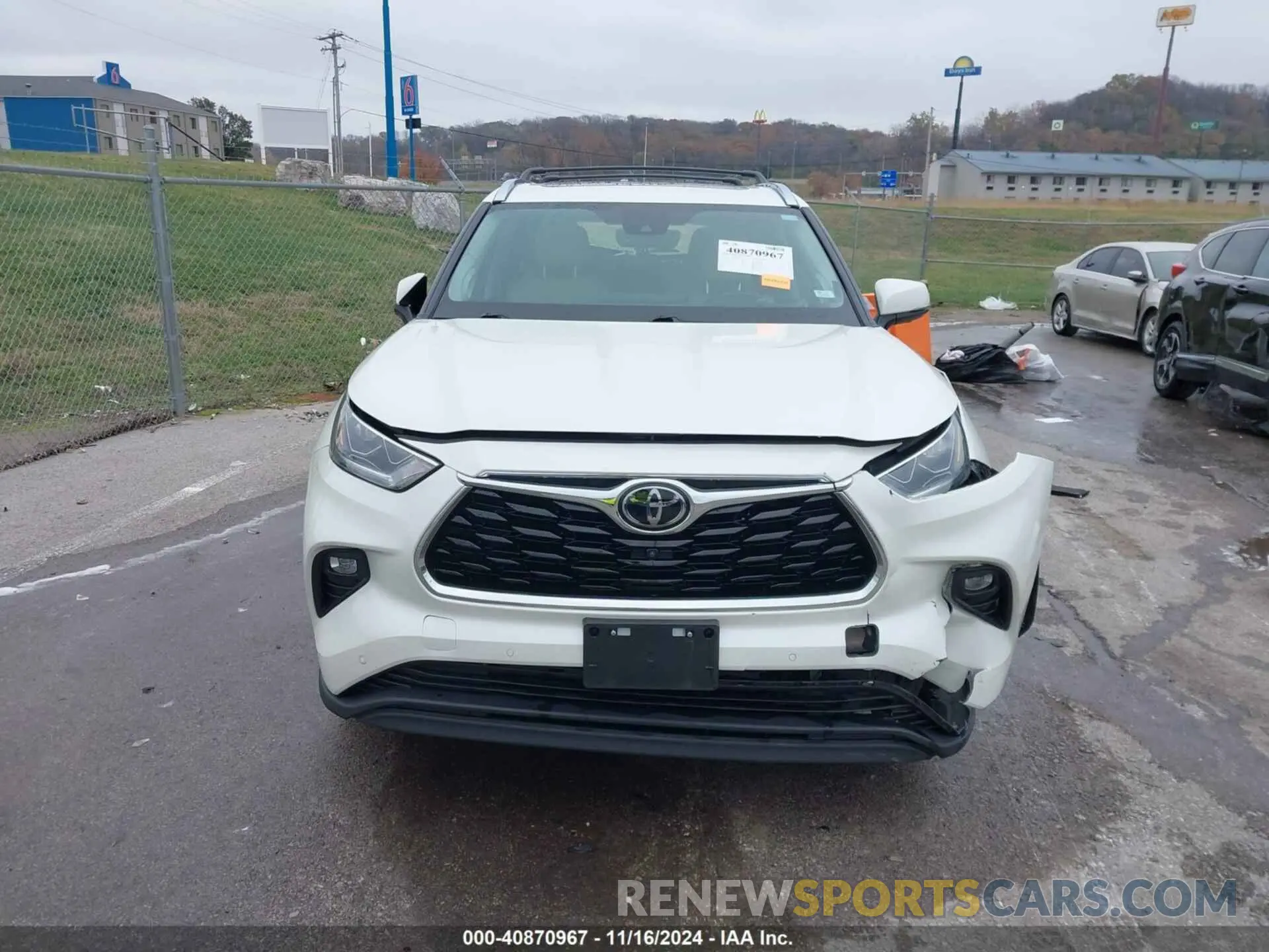 12 Photograph of a damaged car 5TDDZRBHXMS530798 TOYOTA HIGHLANDER 2021