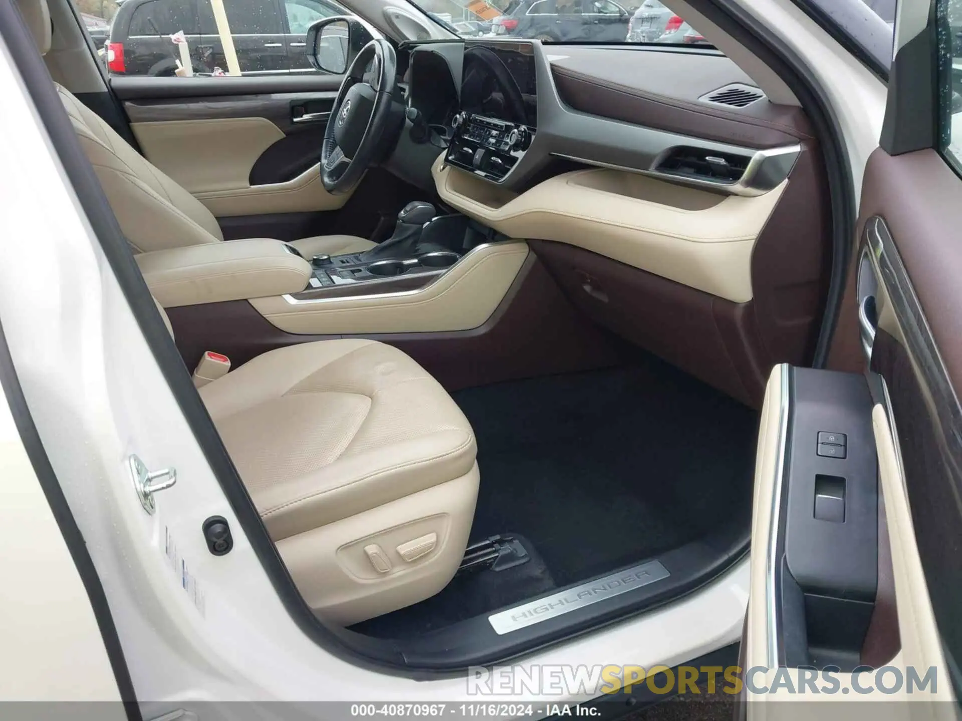 5 Photograph of a damaged car 5TDDZRBHXMS530798 TOYOTA HIGHLANDER 2021