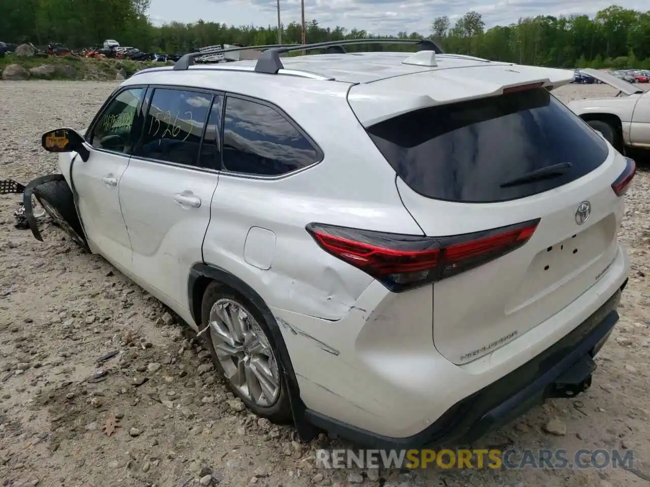 3 Photograph of a damaged car 5TDDZRBHXMS545320 TOYOTA HIGHLANDER 2021