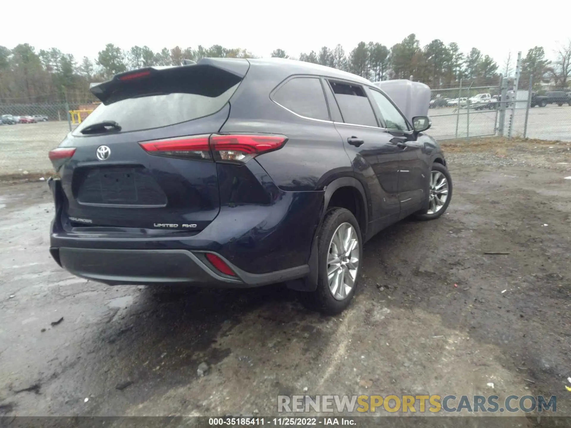 4 Photograph of a damaged car 5TDDZRBHXMS554082 TOYOTA HIGHLANDER 2021