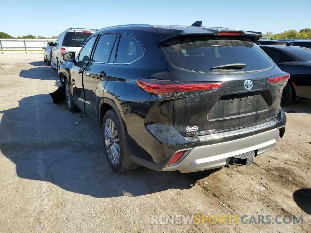 3 Photograph of a damaged car 5TDEBRCH0MS037168 TOYOTA HIGHLANDER 2021