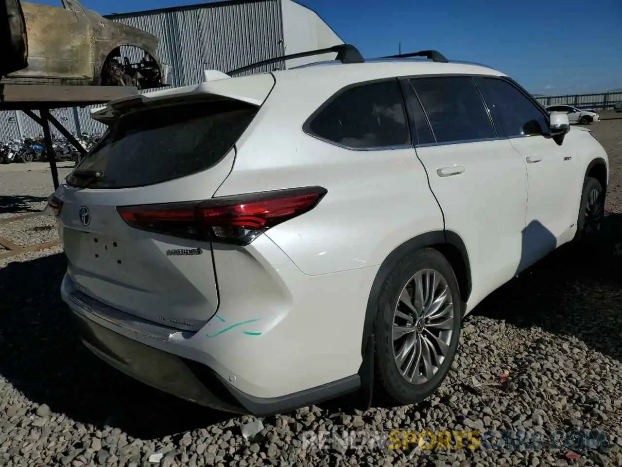 4 Photograph of a damaged car 5TDEBRCH0MS055170 TOYOTA HIGHLANDER 2021