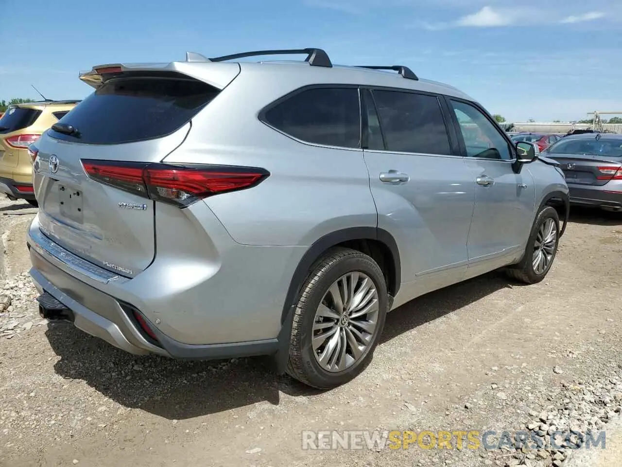 3 Photograph of a damaged car 5TDEBRCH1MS047076 TOYOTA HIGHLANDER 2021