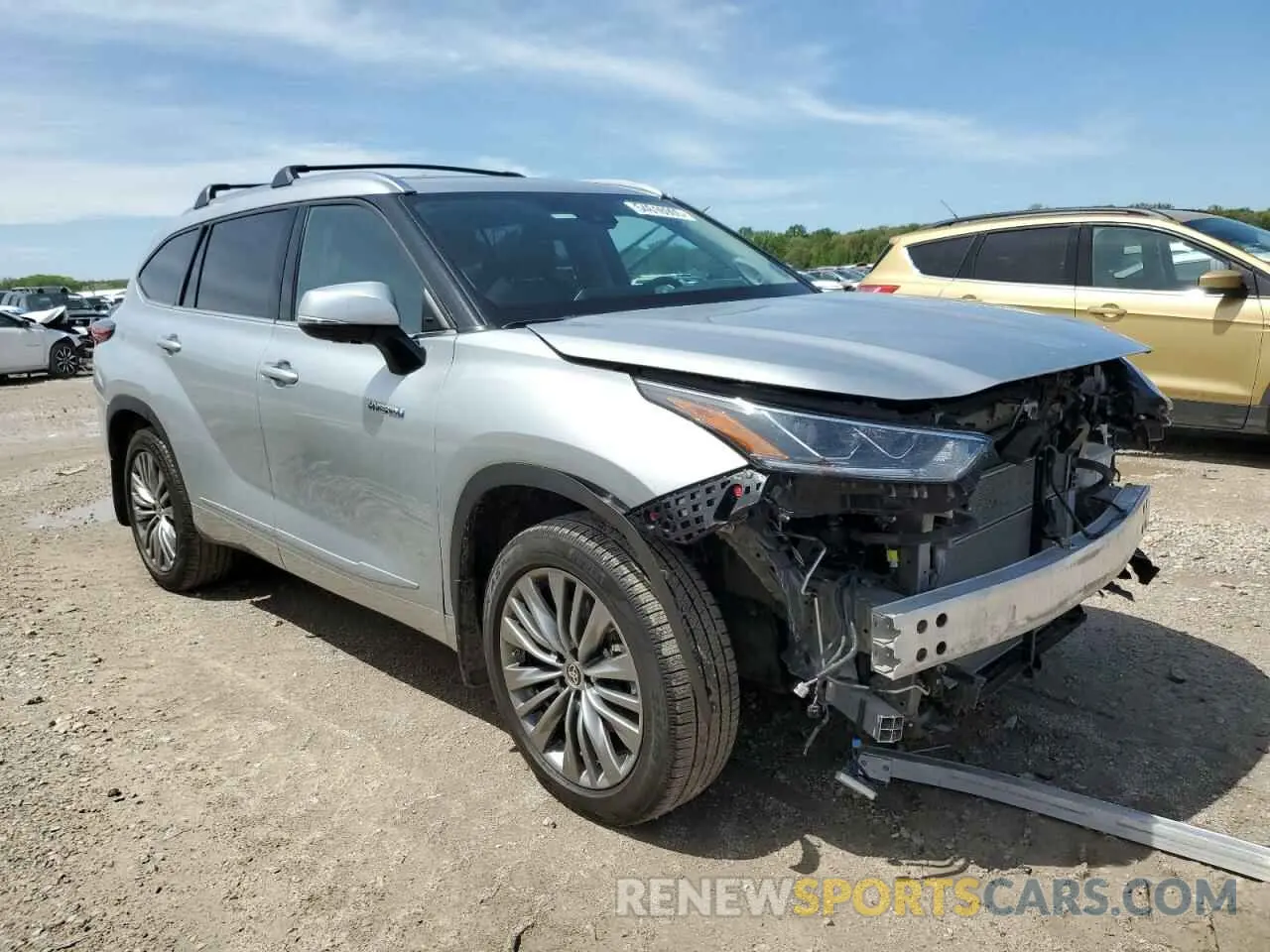 4 Photograph of a damaged car 5TDEBRCH1MS047076 TOYOTA HIGHLANDER 2021