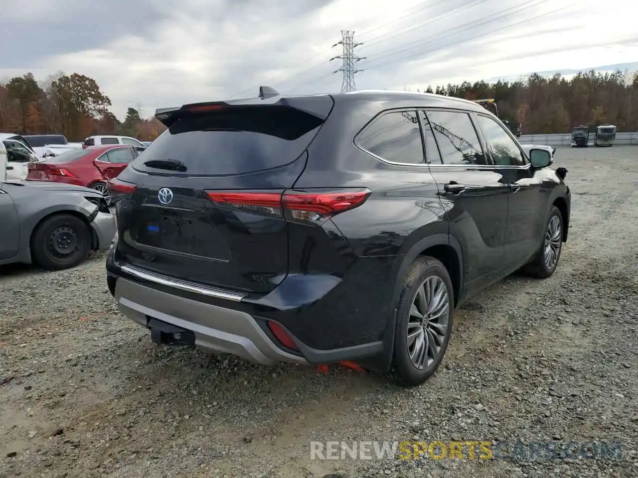 4 Photograph of a damaged car 5TDEBRCH3MS015066 TOYOTA HIGHLANDER 2021