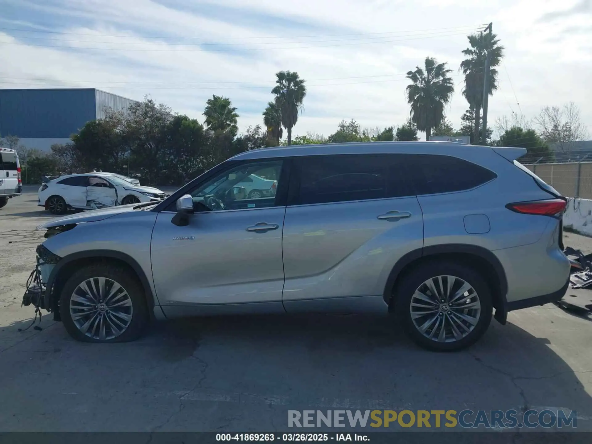 14 Photograph of a damaged car 5TDEBRCH3MS017352 TOYOTA HIGHLANDER 2021