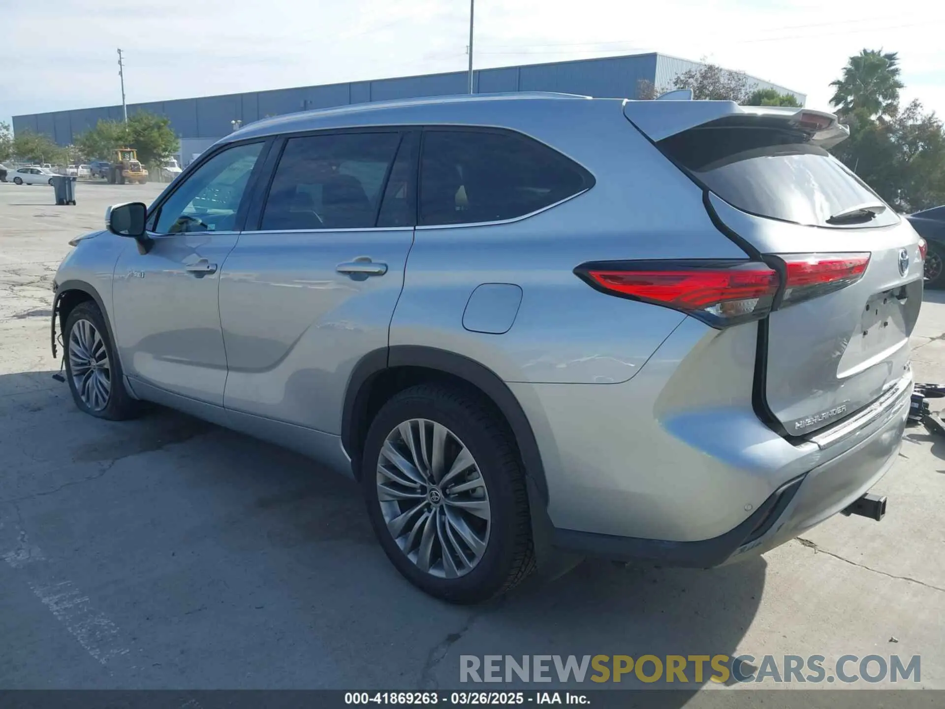 3 Photograph of a damaged car 5TDEBRCH3MS017352 TOYOTA HIGHLANDER 2021
