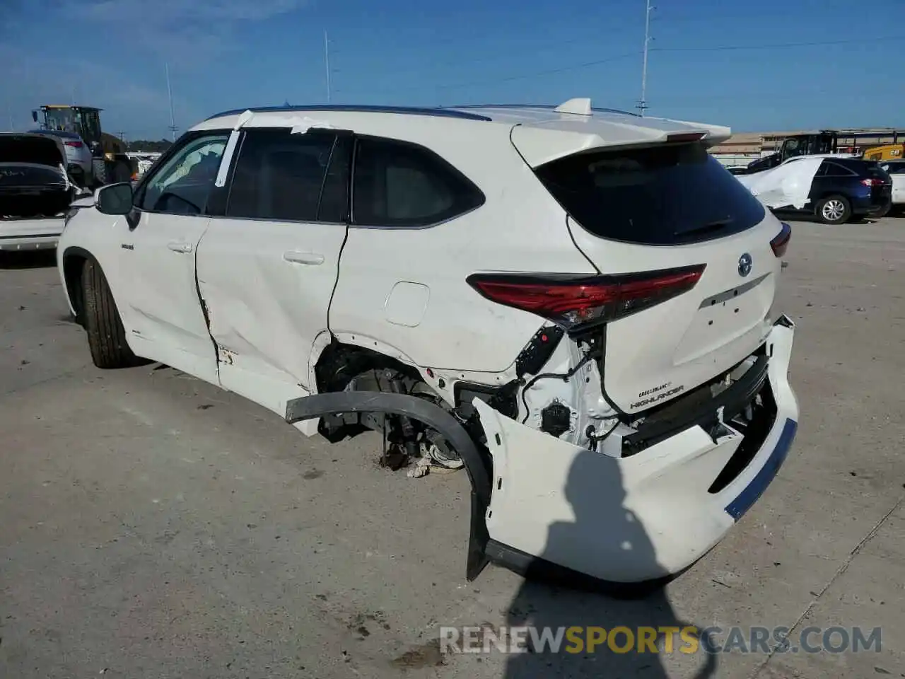 3 Photograph of a damaged car 5TDEBRCH4MS026223 TOYOTA HIGHLANDER 2021