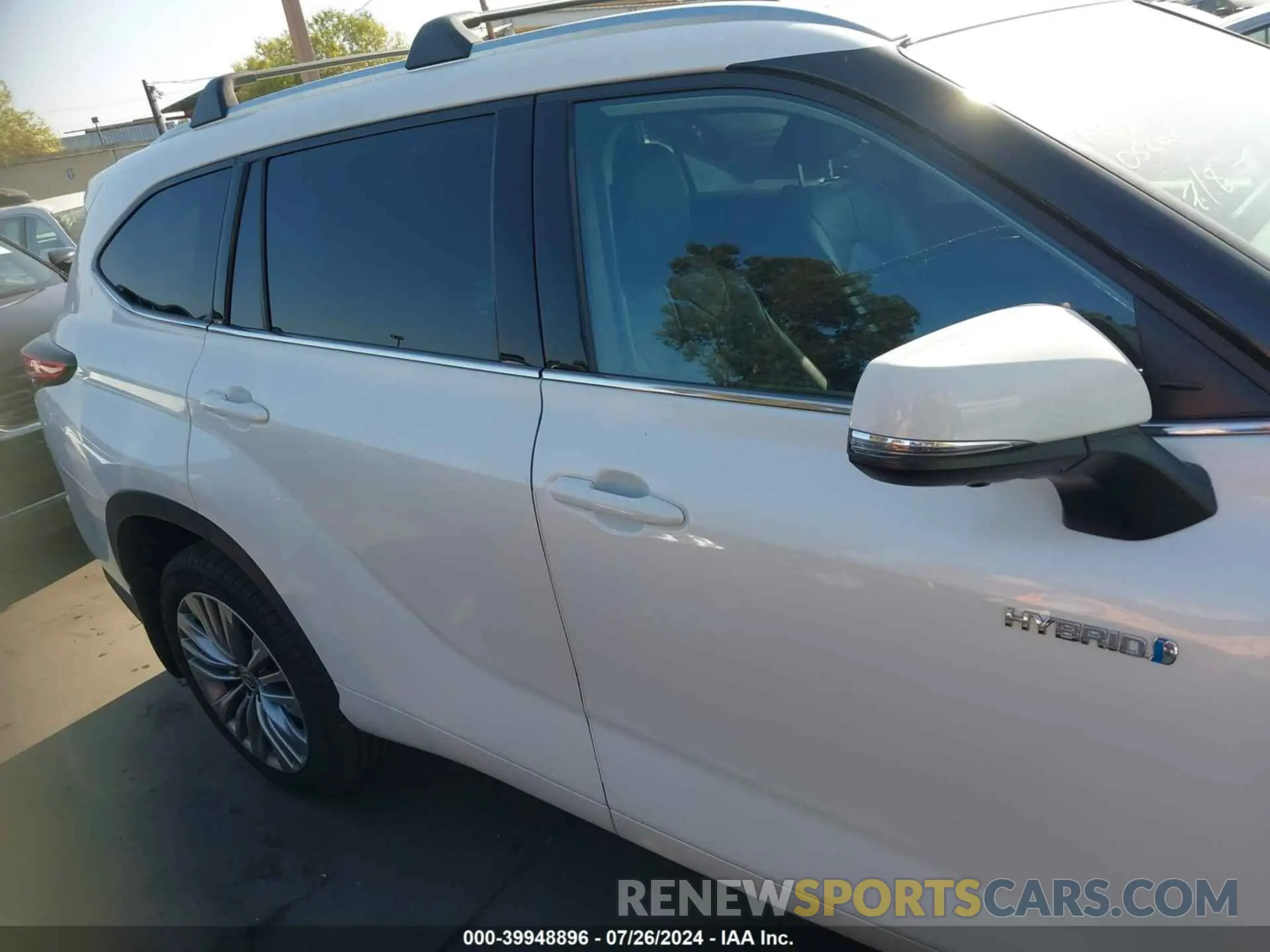 14 Photograph of a damaged car 5TDEBRCH4MS027775 TOYOTA HIGHLANDER 2021