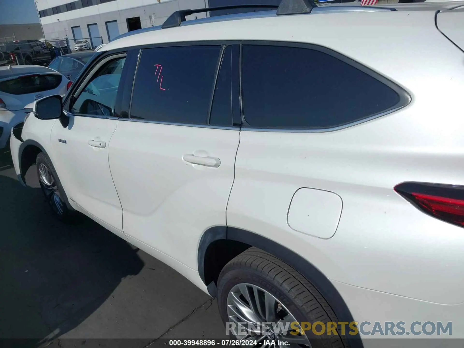 15 Photograph of a damaged car 5TDEBRCH4MS027775 TOYOTA HIGHLANDER 2021