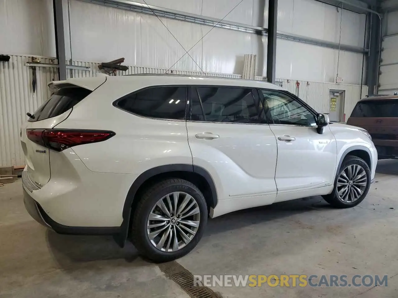 3 Photograph of a damaged car 5TDEBRCH5MS027980 TOYOTA HIGHLANDER 2021