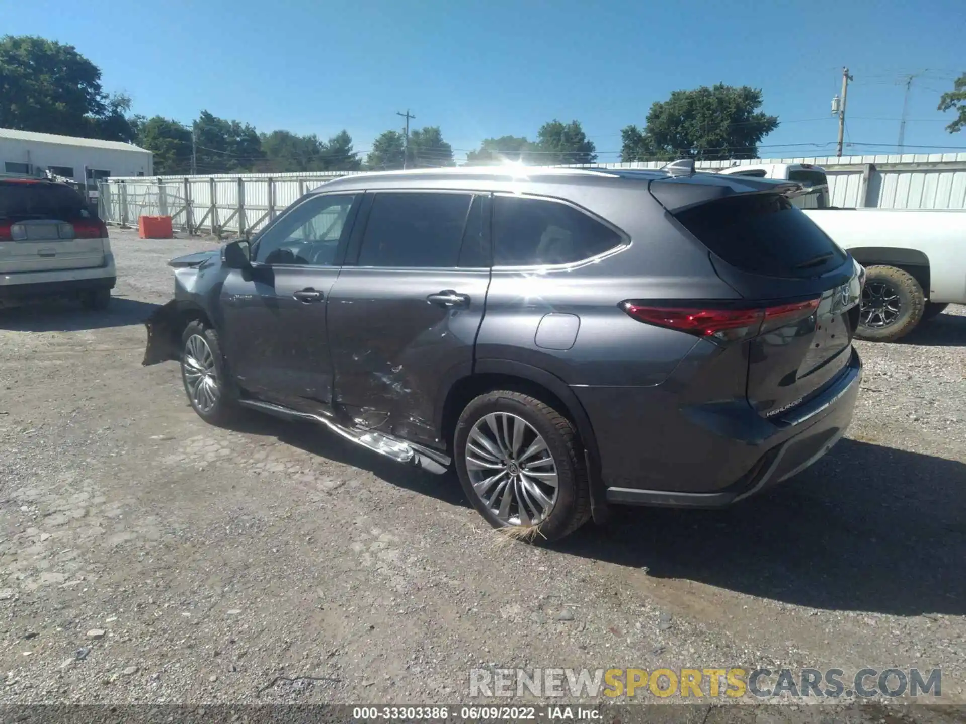 3 Photograph of a damaged car 5TDEBRCH5MS062132 TOYOTA HIGHLANDER 2021