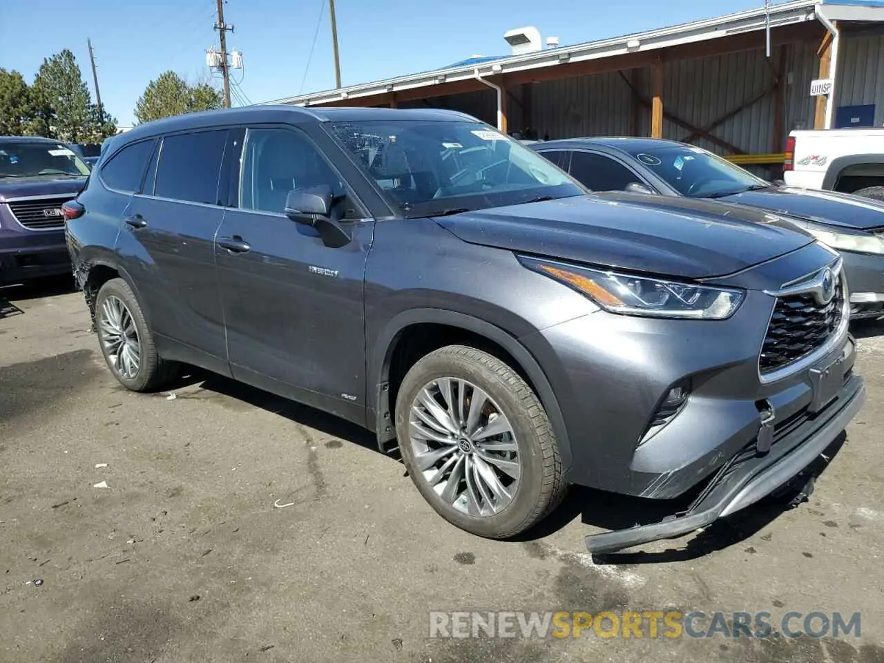 4 Photograph of a damaged car 5TDEBRCH6MS015210 TOYOTA HIGHLANDER 2021