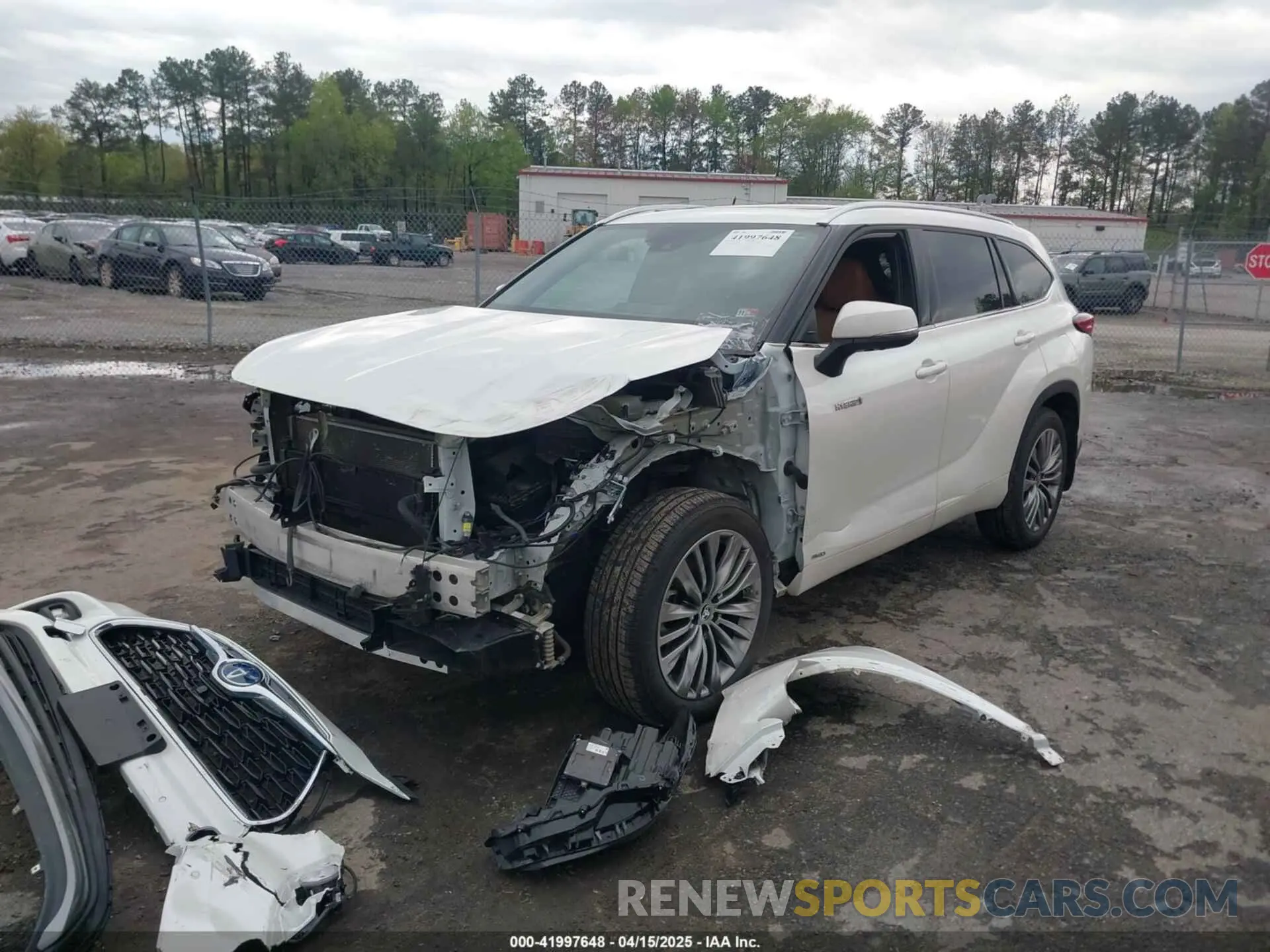 2 Photograph of a damaged car 5TDEBRCH6MS031813 TOYOTA HIGHLANDER 2021