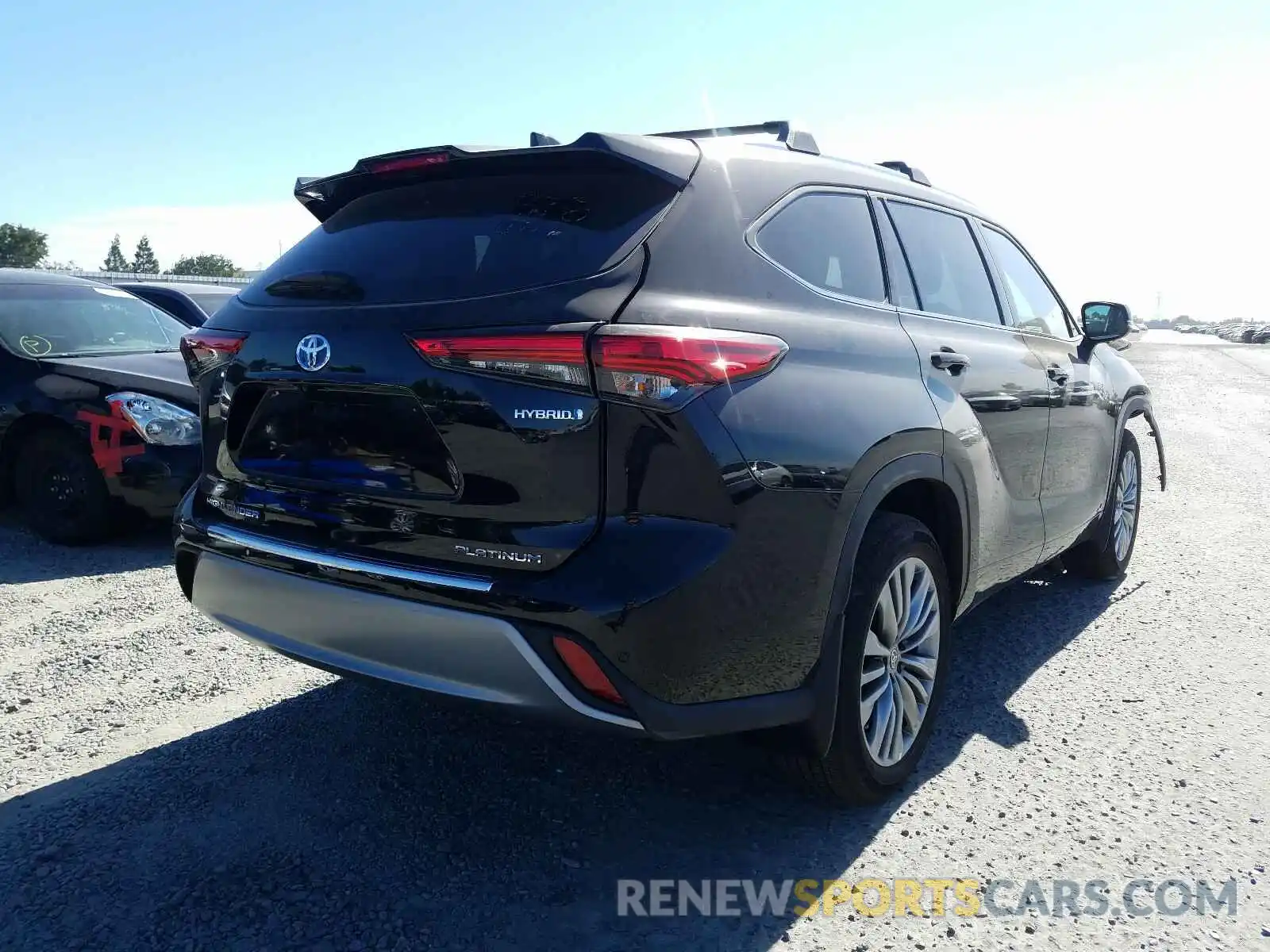 4 Photograph of a damaged car 5TDEBRCH7MS021985 TOYOTA HIGHLANDER 2021