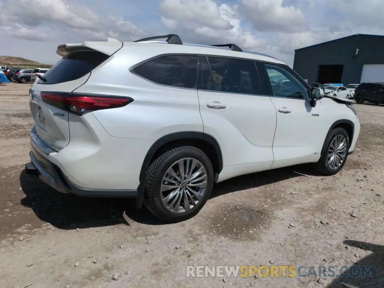 3 Photograph of a damaged car 5TDEBRCH8MS042327 TOYOTA HIGHLANDER 2021
