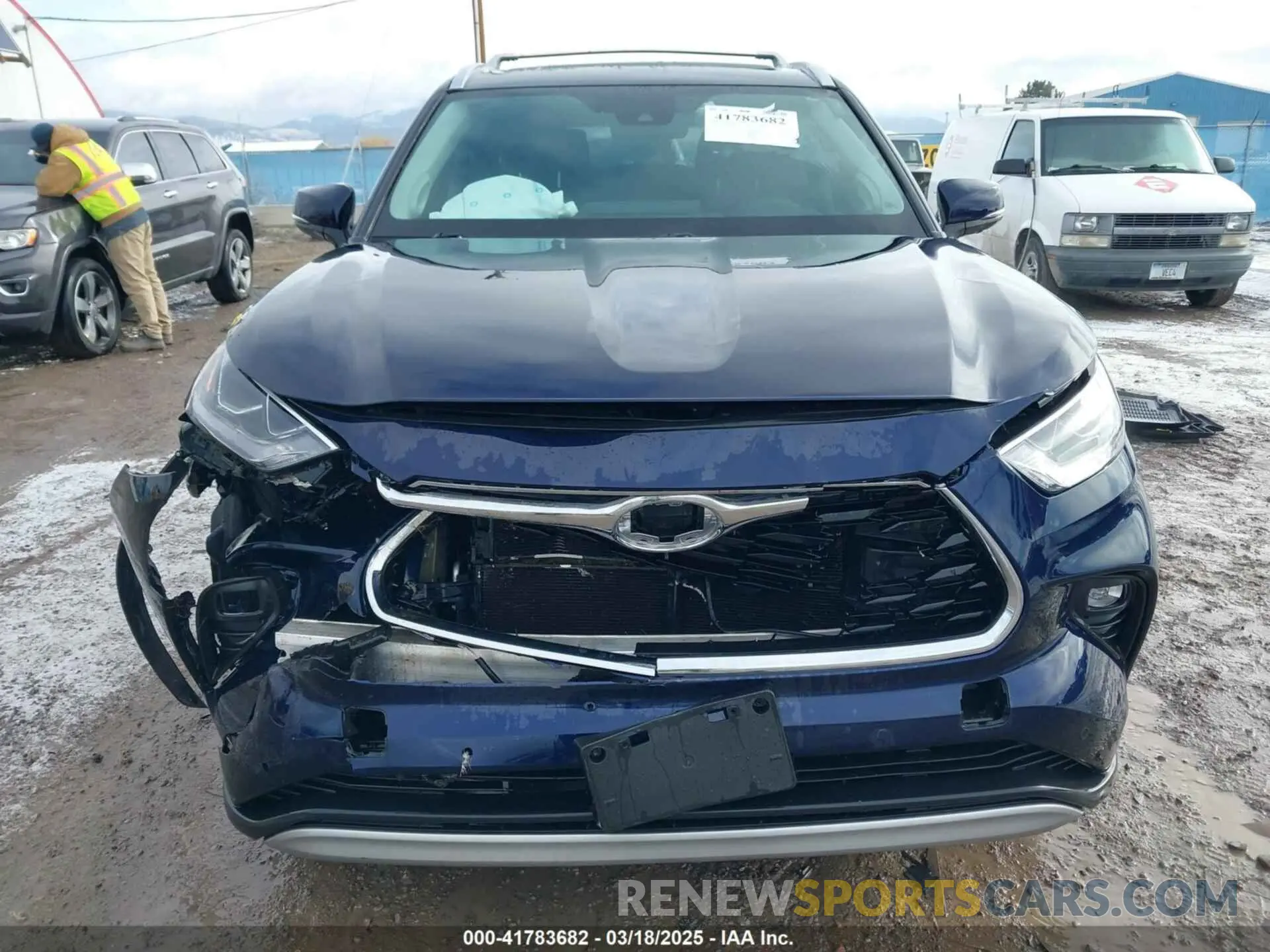 12 Photograph of a damaged car 5TDEBRCHXMS024265 TOYOTA HIGHLANDER 2021