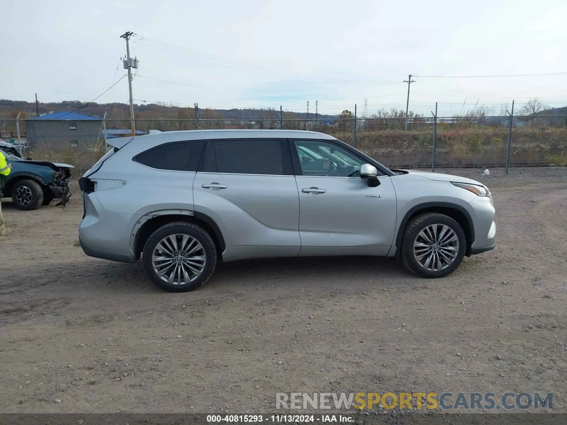 13 Photograph of a damaged car 5TDEBRCHXMS029336 TOYOTA HIGHLANDER 2021
