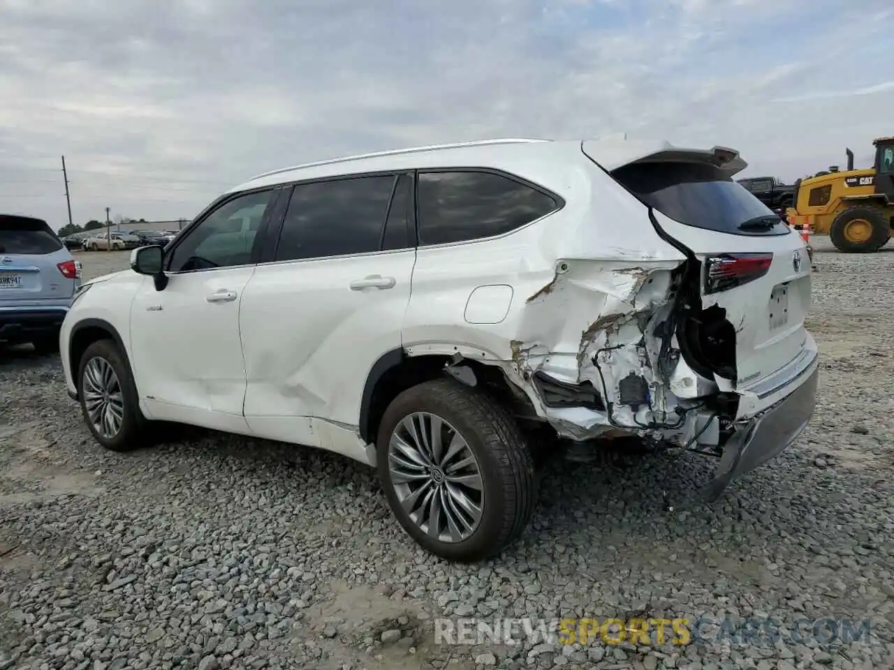 2 Photograph of a damaged car 5TDEBRCHXMS045794 TOYOTA HIGHLANDER 2021