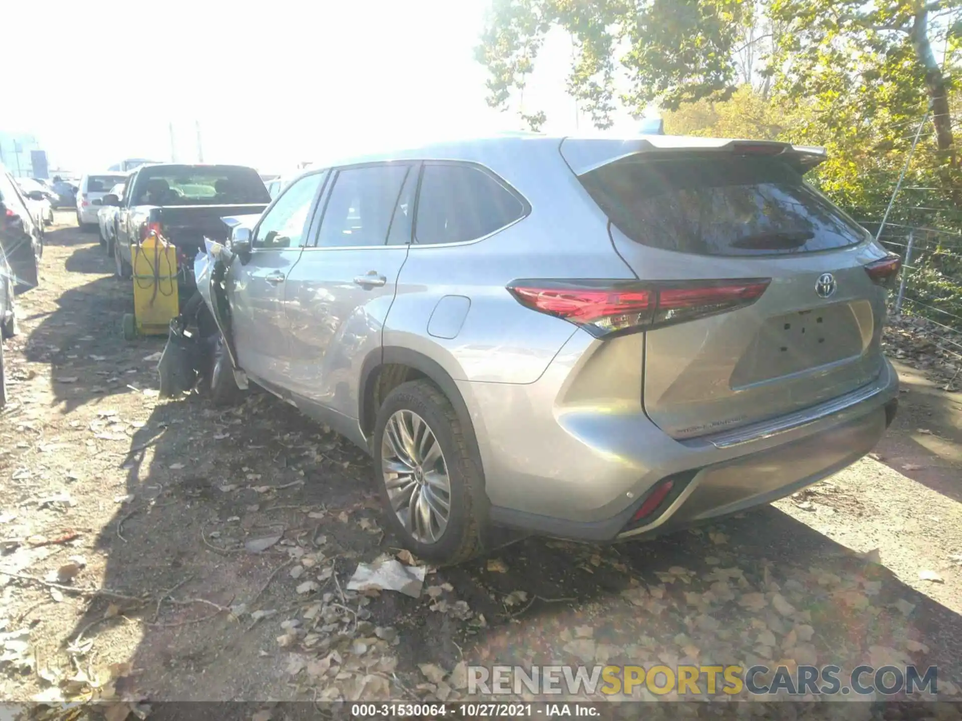 3 Photograph of a damaged car 5TDEBRCHXMS063731 TOYOTA HIGHLANDER 2021